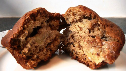 Easy Apple Cinnamon Muffins With Applesauce  (That the Entire Family Will Love)