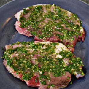 How to Make an Easy Garlicky Chimichurri Sauce small